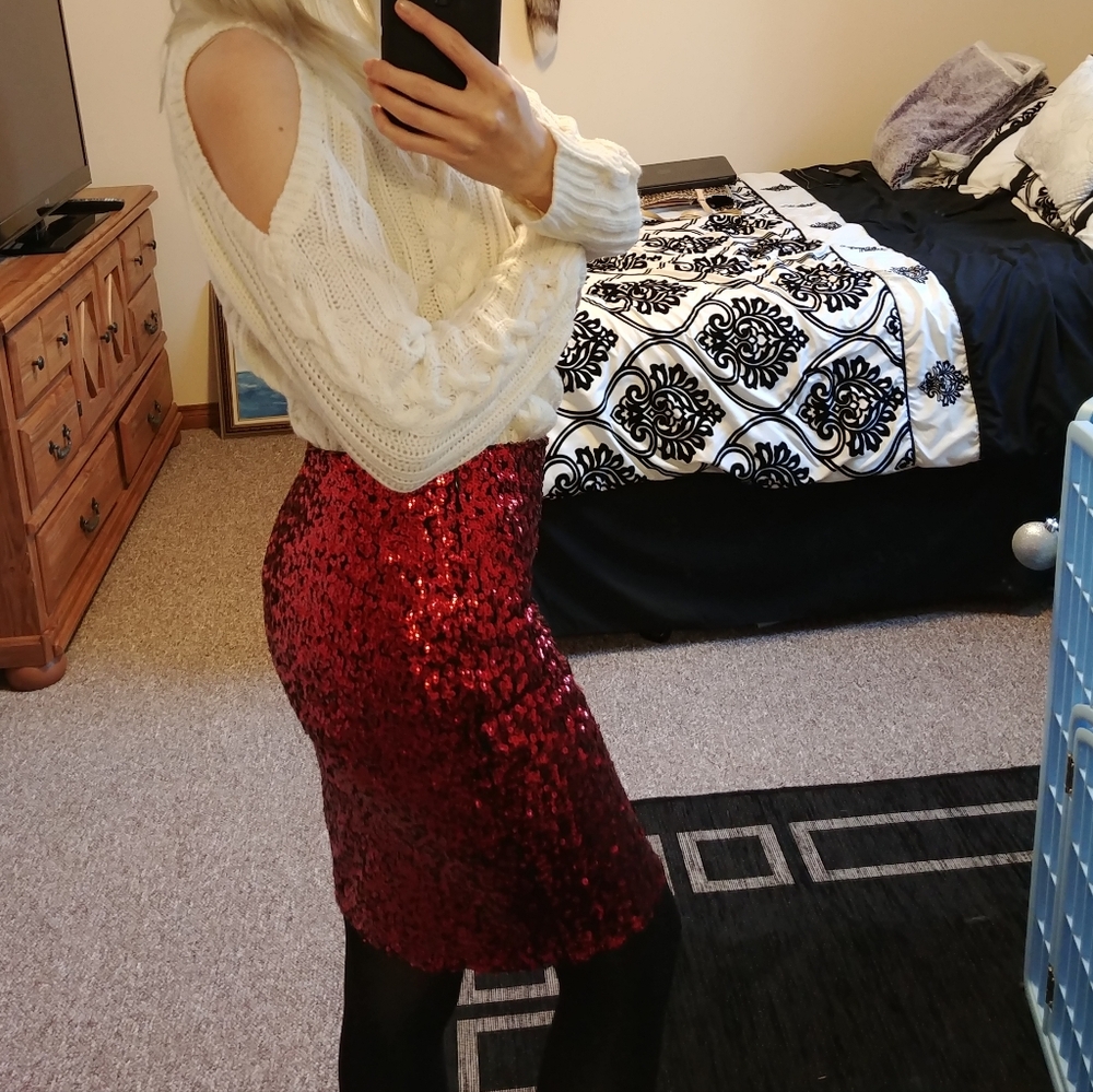Vero Moda Red Sequin Pencil Skirt